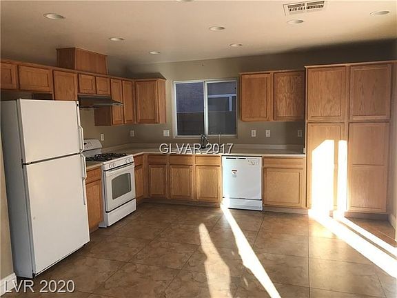 3rd image of 9095 W Torino Ave
