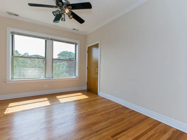 1214 W Waveland Ave #3, Chicago, IL 60613