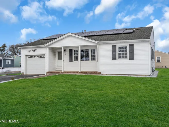 38 Hatfield Road, Toms River, NJ 08757