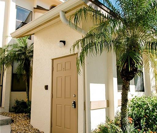 4th image of 15075 Parkside Dr #203