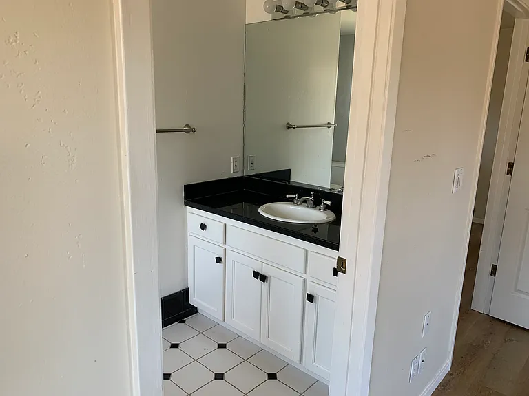 117 Grover Ln — Photo 13