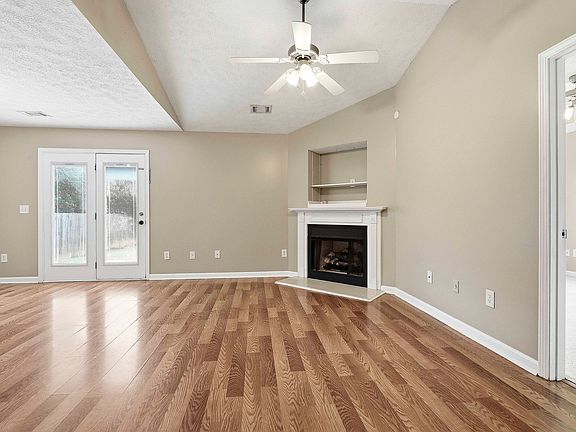 5th image of 264 Wrightsburg Way