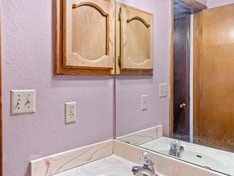 1300 James Kelley Dr — Photo 5