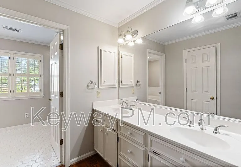 879 Sparkleberry Rd — Photo 15