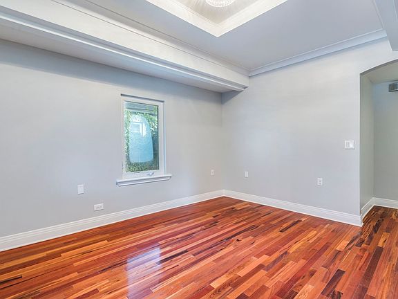 5th image of 2314 Santa Rosa St
