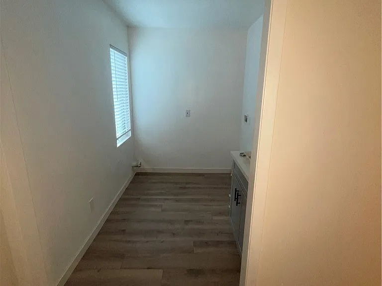 1609 N Niagara St — Photo 15