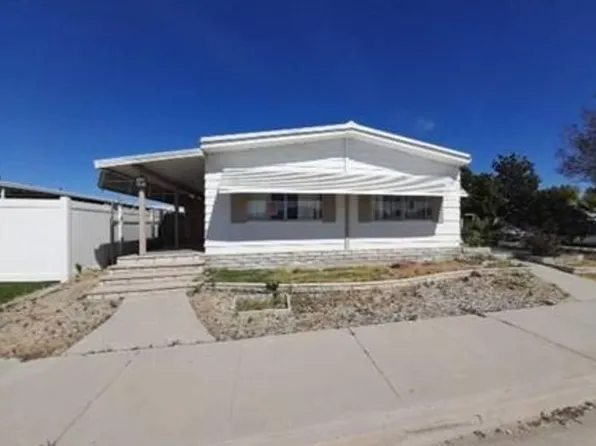 746 Portola Dr, Hemet, CA 92543