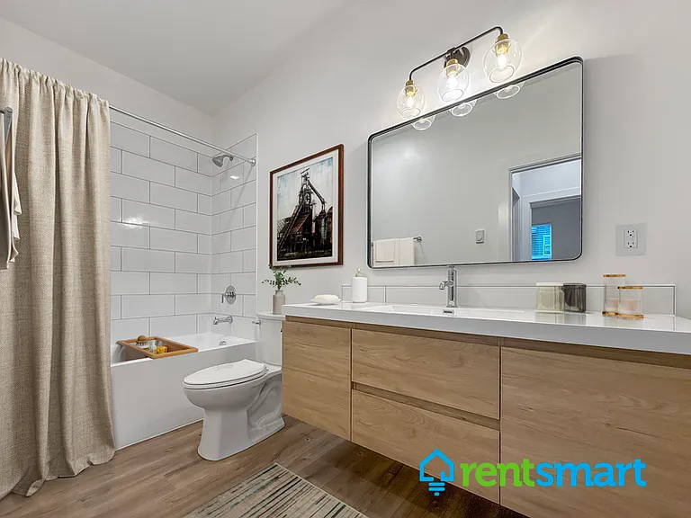 446 Michigan Ave #4 — Photo 6