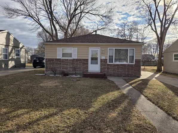 2621 W 7th St, Hastings, NE 68901