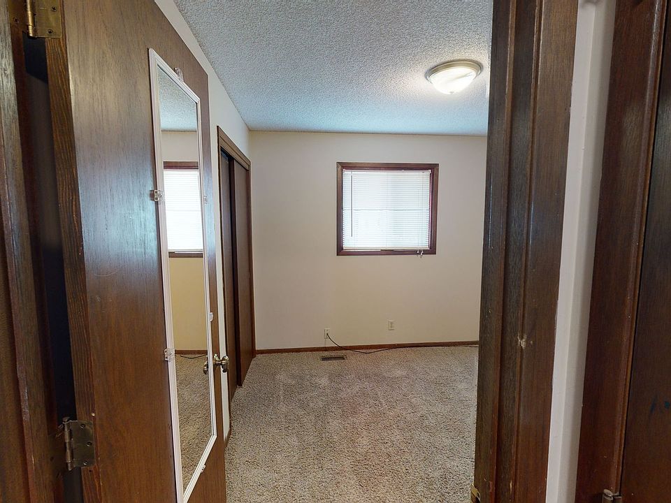 Building Photo 5