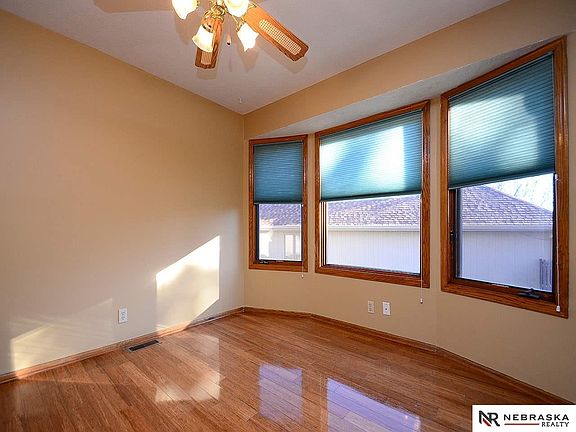 5th image of 15523 Mason Cir