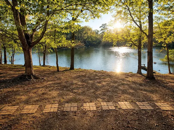 4221 Country Club Cir, Virginia Beach, VA 23455