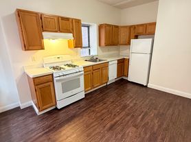 15A Hemenway St