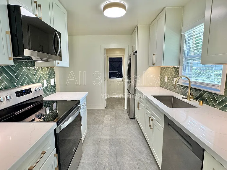 3224 Little John Dr — Photo 11