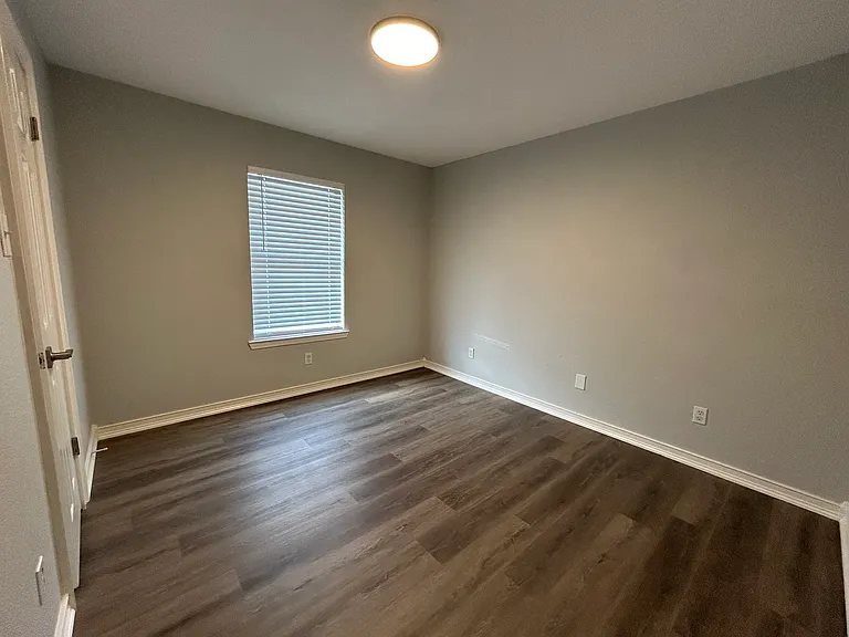 1706 Boyd St — Photo 13