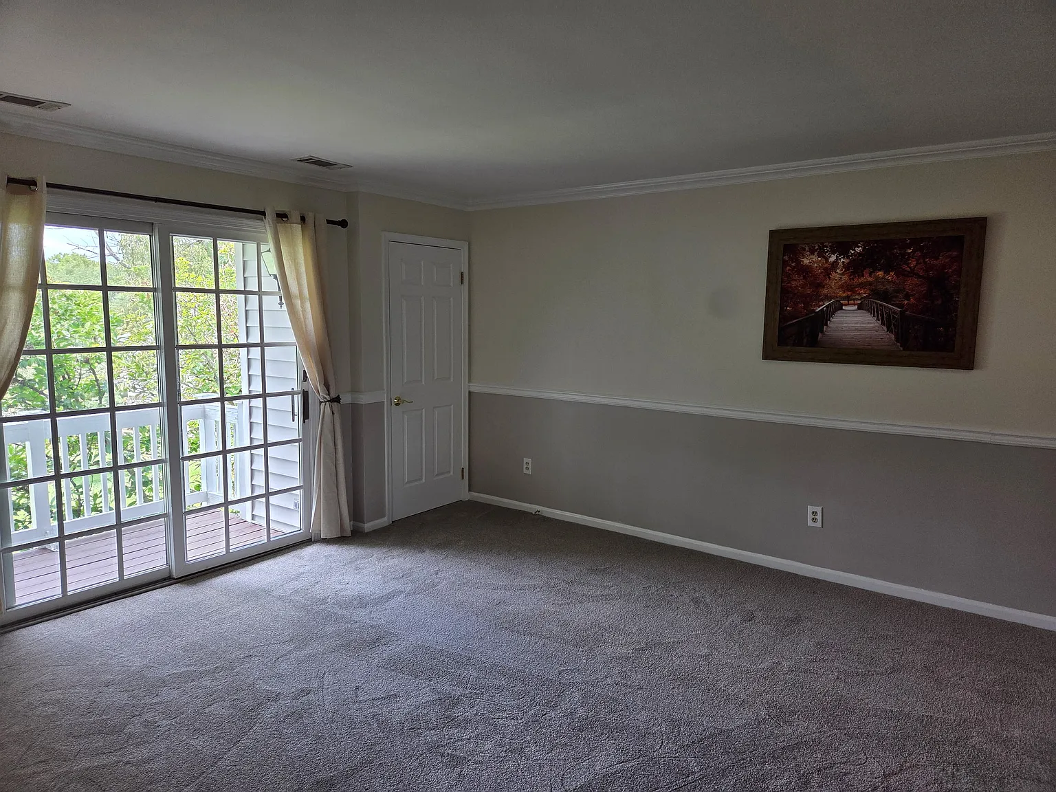 1 bed, 1008 sqft, $1,950 — Photo 3
