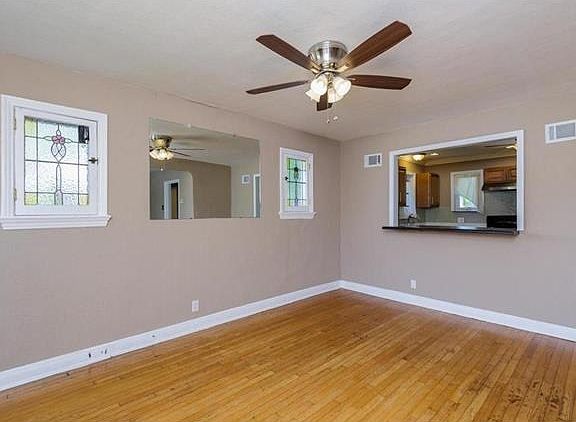5th image of 2052 Westbrook Dr