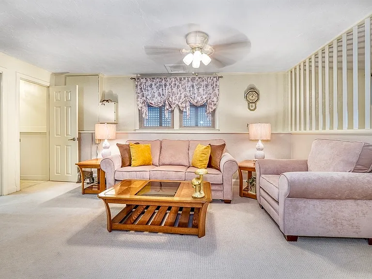 43 Deerfield Ave #43 — Photo 15