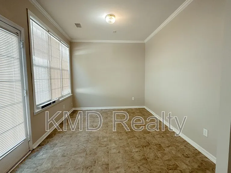 7629 Abigail Glen Dr — Photo 5