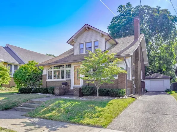 844 8th St NE, Massillon, OH 44646