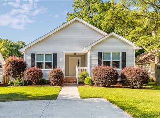 225 Abingdon Cir, Suffolk, VA 23434