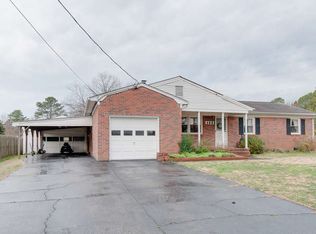 125 Lawson Dr, Yorktown, VA 23693