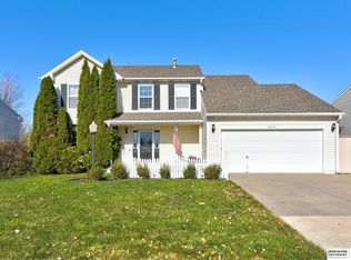 20212 Hackberry Dr, Gretna, NE 68028