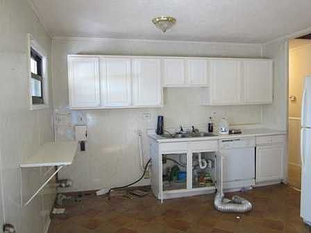3rd image of 44 Evergreen Ln