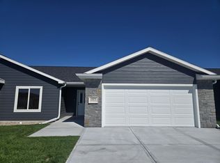 1575 Windridge Ave, Grand Island, NE 68803