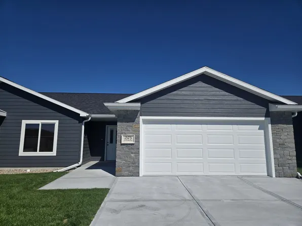 1575 Windridge Ave, Grand Island, NE