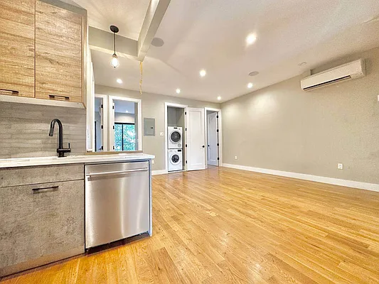 Rented by Doorway NYC, LLC | media 7