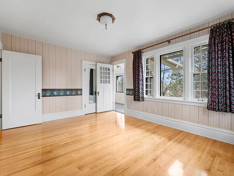 2407 S Garfield St — Photo 29