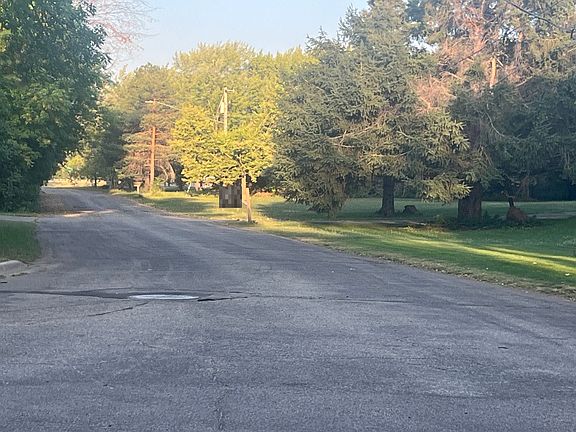 4th image of 2700 1st St N