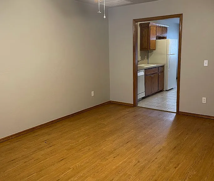 509 N Harrison Ave — Photo 2