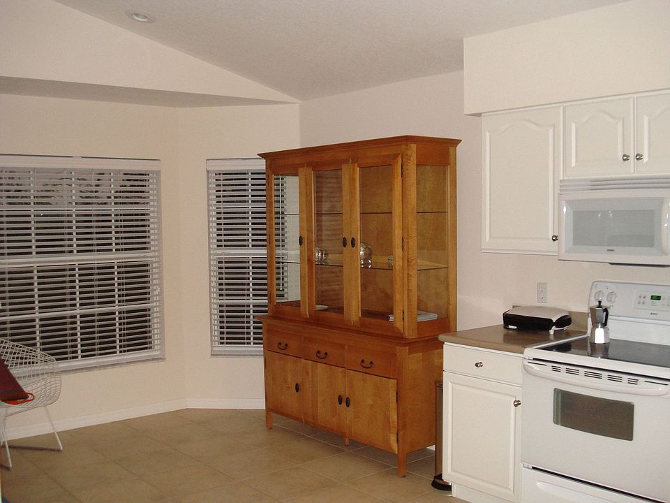 Spacious Kitchen