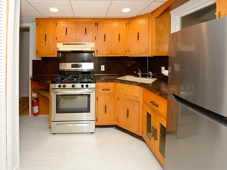 43 Spruce Ave — Photo 12