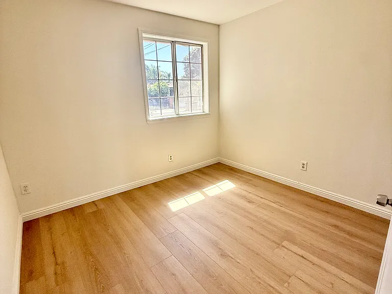4627 Bresee Ave — Photo 6