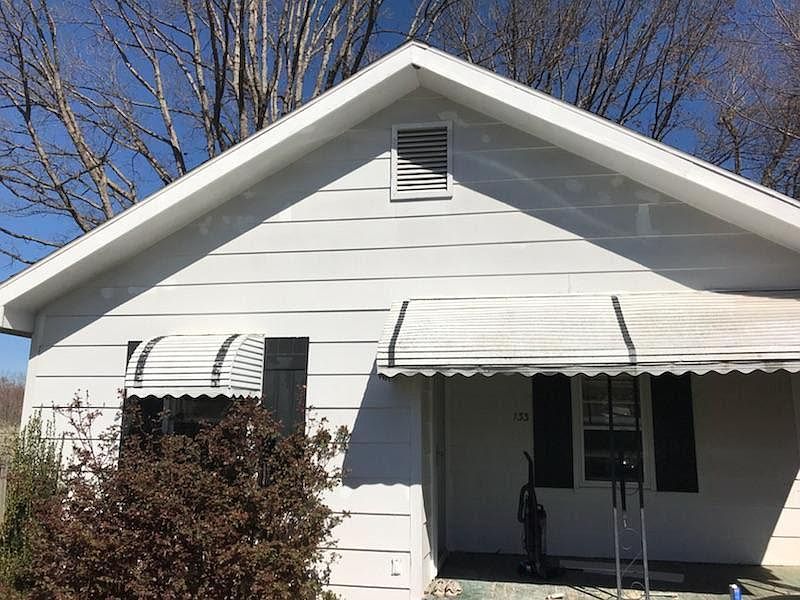 2nd image of 133 Caroline St