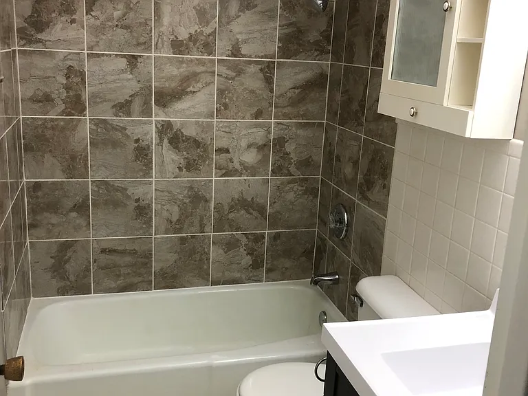601 School Dr #3B — Photo 8