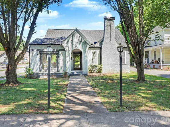 503 E Broad St, Statesville, NC 28677