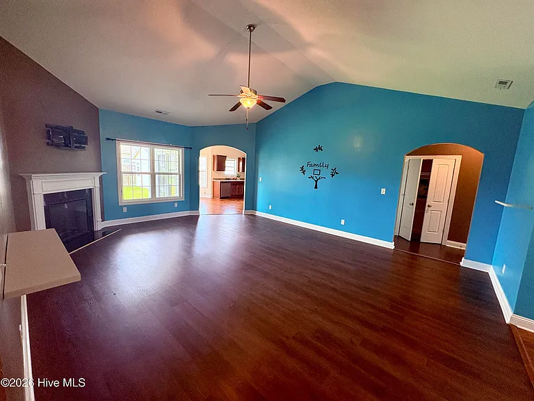 311 Aquamarine Cir — Photo 11