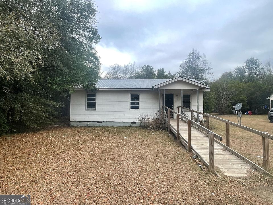 1st image of 211 Poplar St