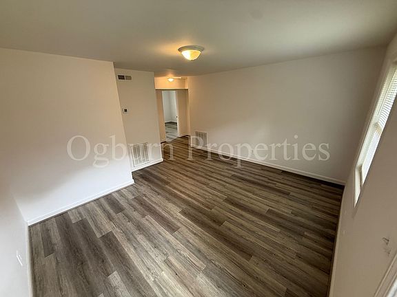 3rd image of 513-525 S Green St #513-C
