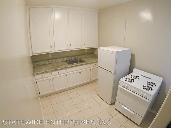 5th image of 205 N Kenmore Ave