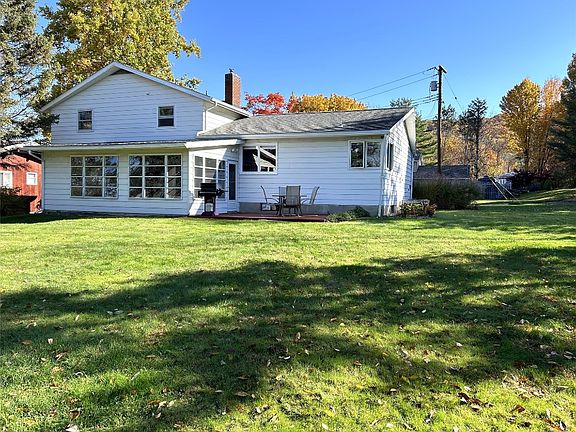 4th image of 600 Redwood Ln