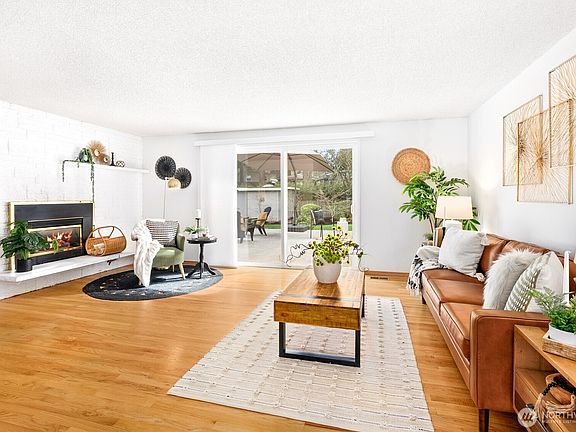 4th image of 10124 241st Place SW