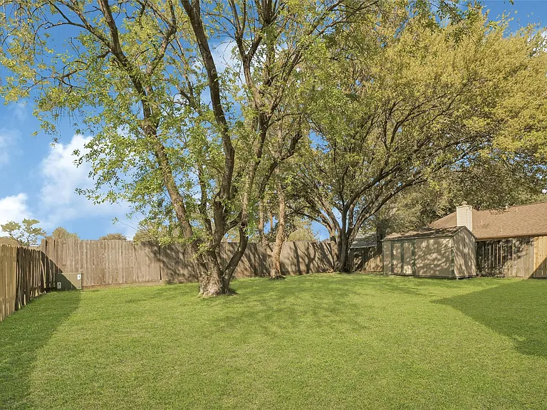 4910 Brownfields Ct — Photo 28