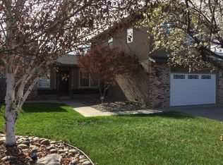 1381 Sawtooth Dr, Hollister, CA