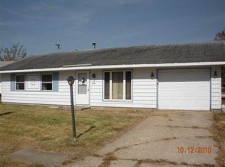 605 E High St, Dixon, IL 61021