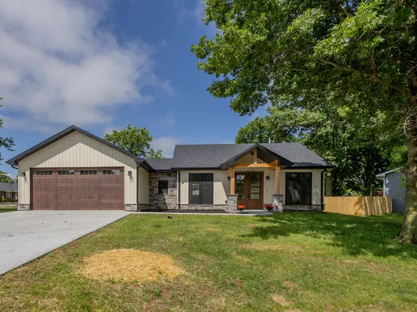 209 Meadowlake Dr, Mexico, MO 65265